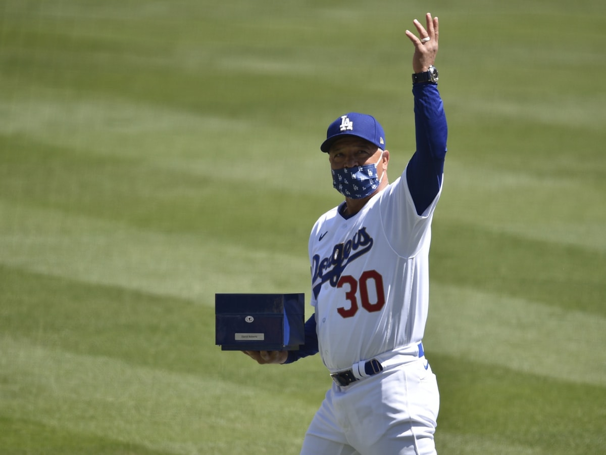 L.A. Dodgers 2020 World Series Ring Feature 232 Diamonds