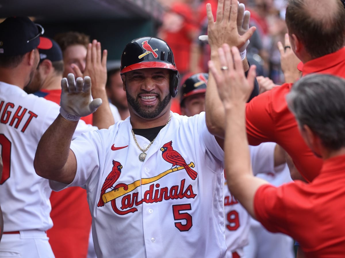 Pujols hits 696th HR, ties A-Rod for 4th; Cards beat Pirates