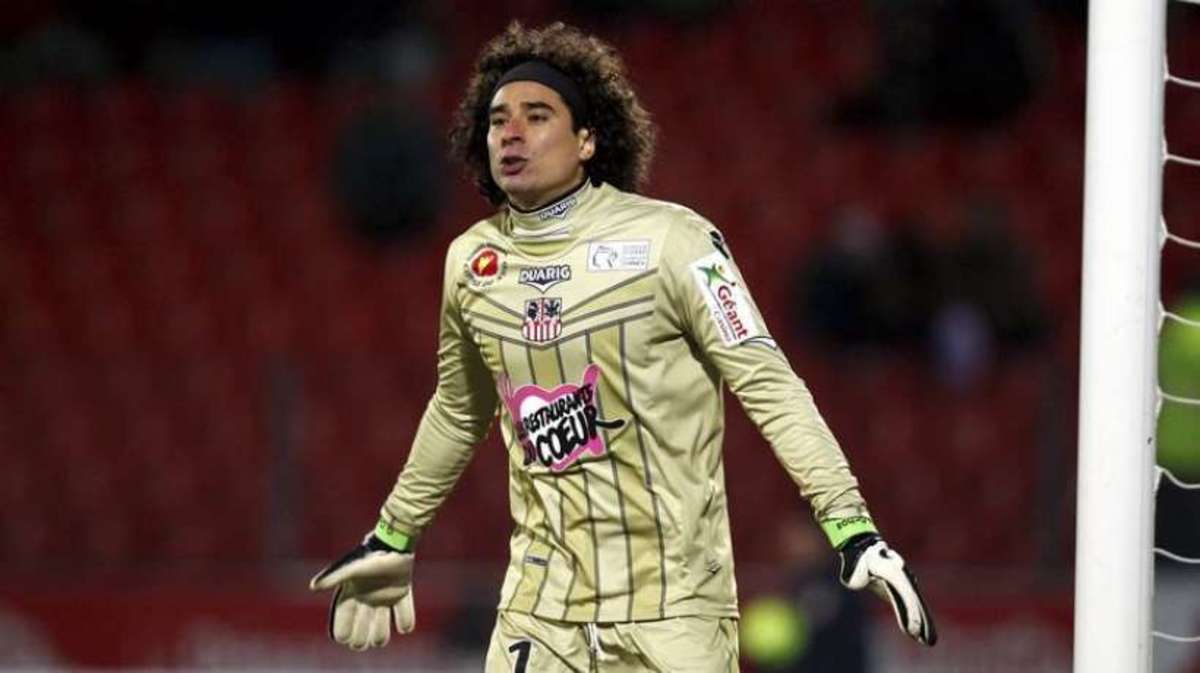 De Actualidad 335pt4 Guillermo Ochoa Legend 